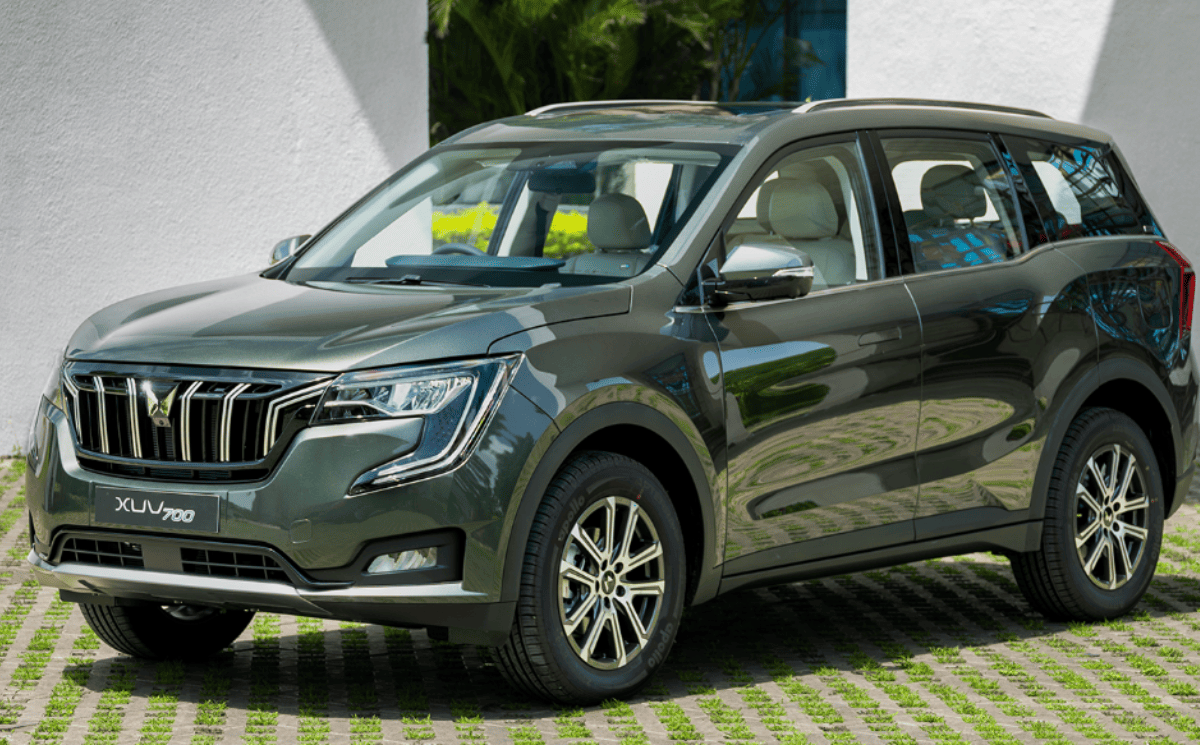All Mahindra XUV700 variants get up to Rs 50,000 in disco...